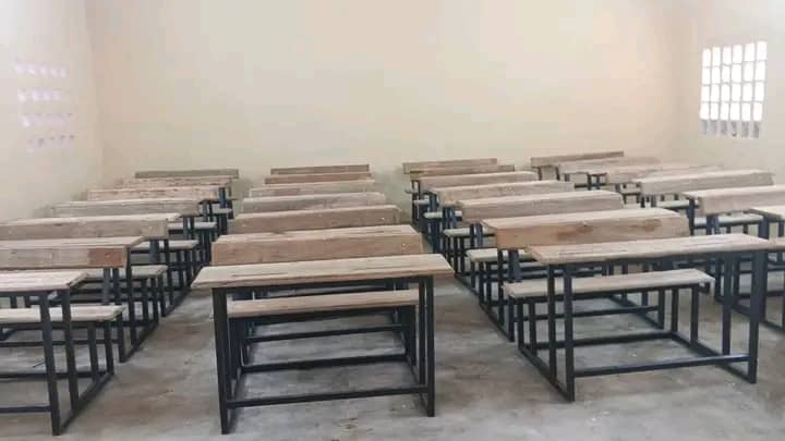 Salle de classe équipée, collège de proximité d’Ahuitiesso